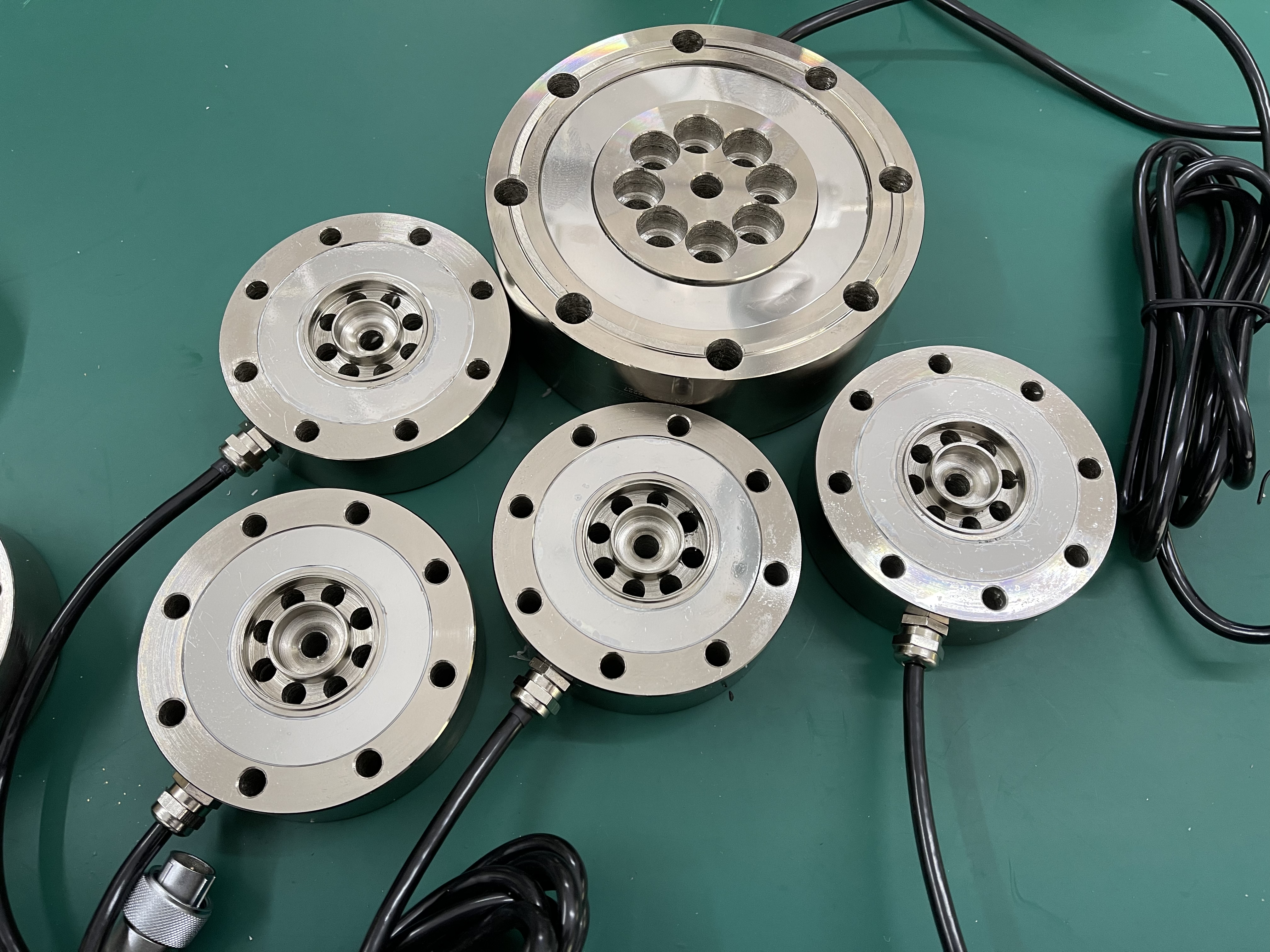  輪輻式測力傳感器